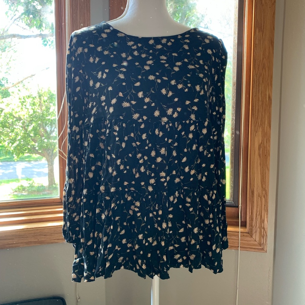 Daisy open back Top